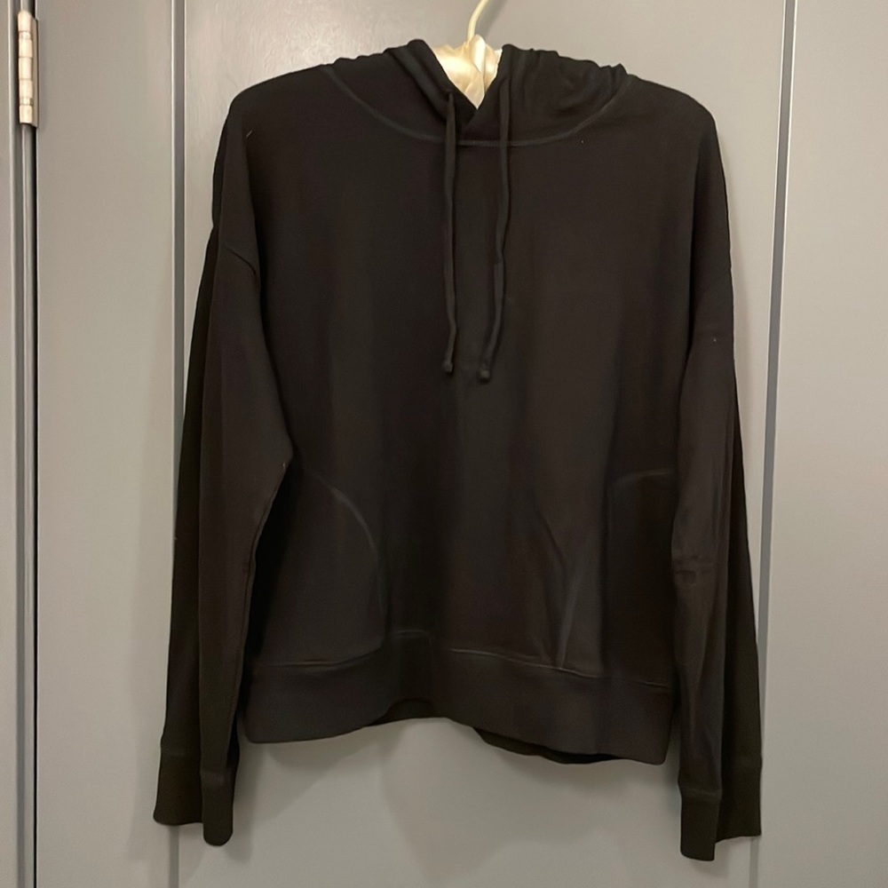 *AVAIL TIL 9/15* Gap light sweatshirt, black, S, like new